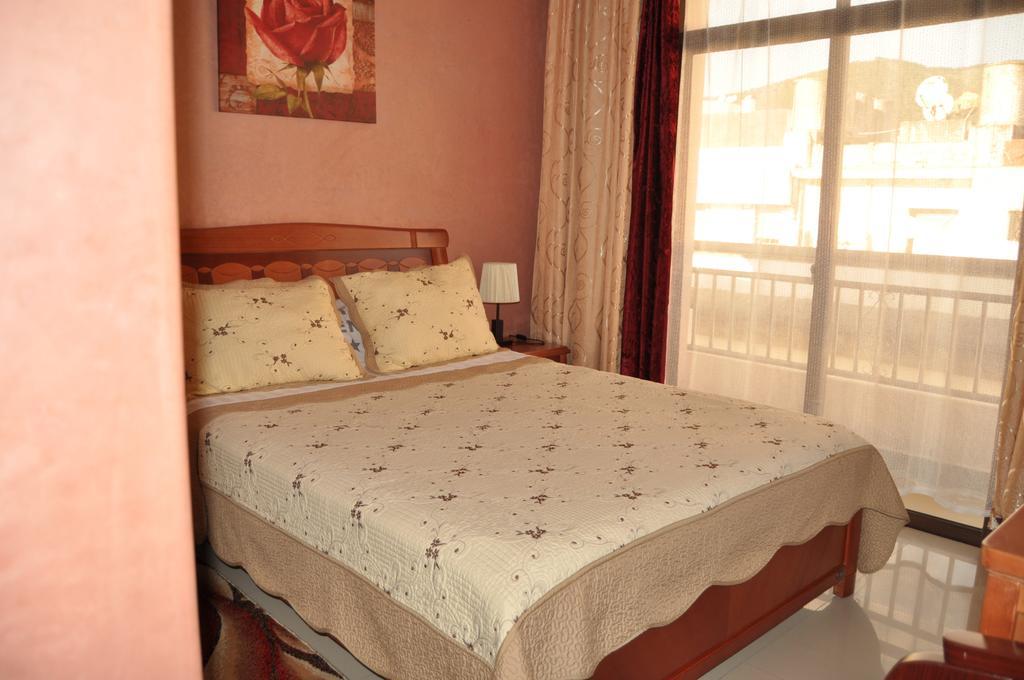 Hôtel Atenas Tétouan Buitenkant foto